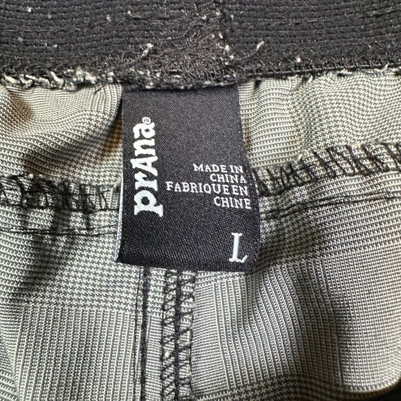 PraNa Men's Plaid Sage Green Gray Stretch Shorts Size Large / Gorpcore Summer - Picture 2 of 6
